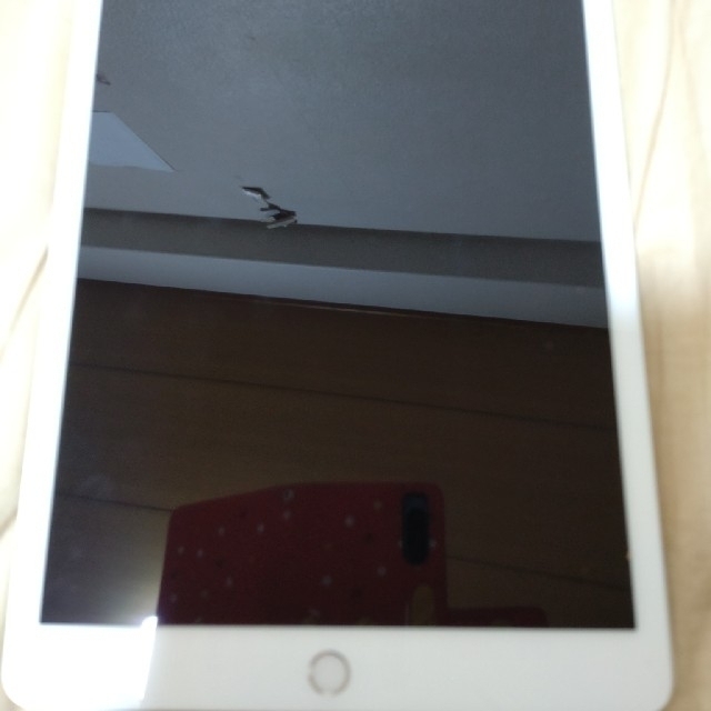 【美品】アップル iPad 第7世代 WiFi 32GB シルバー