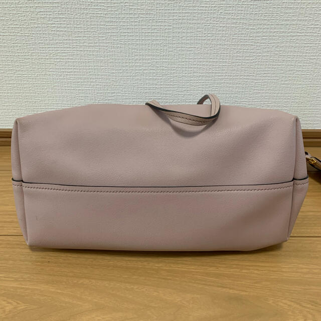 miumiu(ミュウミュウ)のMIUMIU♡ハンドバッグ レディースのバッグ(ハンドバッグ)の商品写真