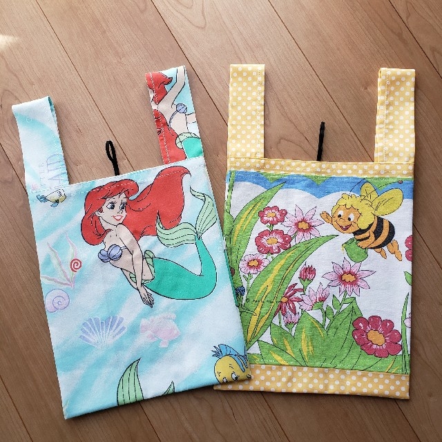 Disney(ディズニー)のハンドメイド アリエル&フランダー みつばちマーヤ レジ袋型コンビニエコバッグS レディースのバッグ(エコバッグ)の商品写真