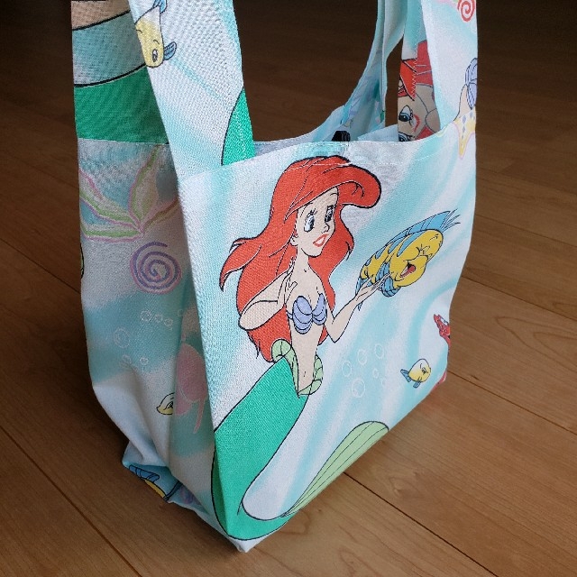 Disney(ディズニー)のハンドメイド アリエル&フランダー みつばちマーヤ レジ袋型コンビニエコバッグS レディースのバッグ(エコバッグ)の商品写真