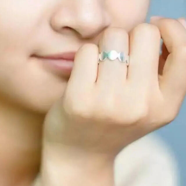 〈d17〉韓国 ラウンド モチーフ リング シルバー  silver 指輪 人気 レディースのアクセサリー(リング(指輪))の商品写真