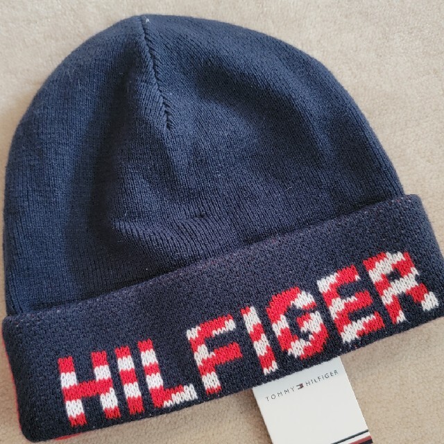 TOMMY HILFIGER(トミーヒルフィガー)の新品未使用キッズニット帽 キッズ/ベビー/マタニティのこども用ファッション小物(帽子)の商品写真