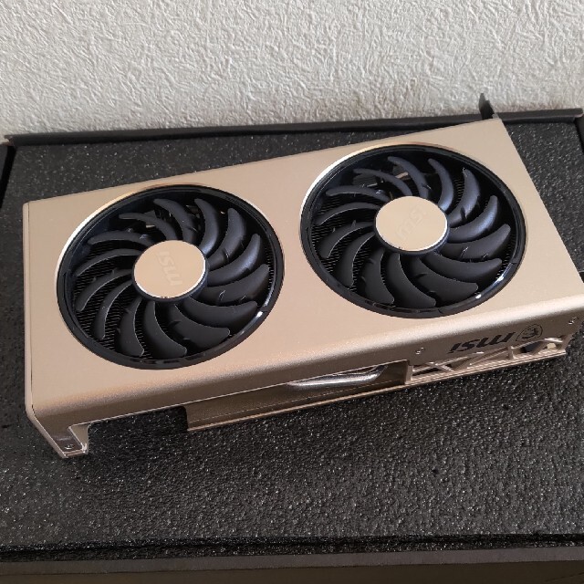 Radeon RX 5700 XT EVOKE OC | www.innoveering.net