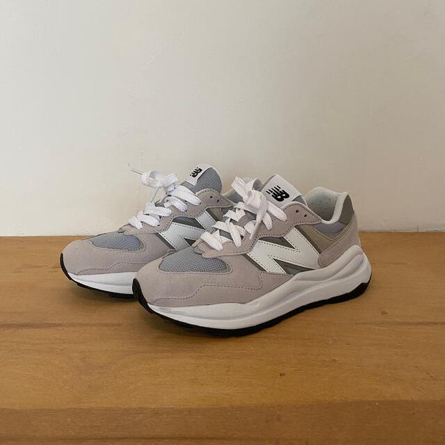 美品 NEW BALANCE M5740 CA 24cm-
