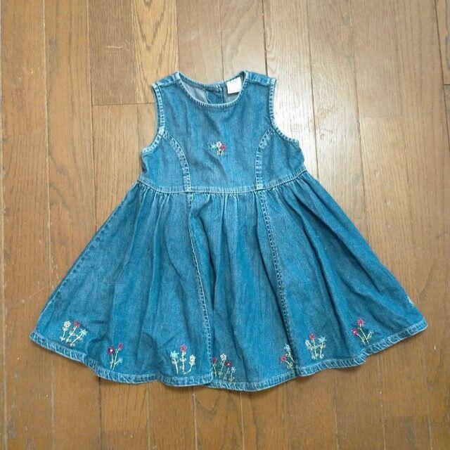 baby GAP子供用デニムワンピース　サイズ９０ キッズ/ベビー/マタニティのキッズ服女の子用(90cm~)(ワンピース)の商品写真