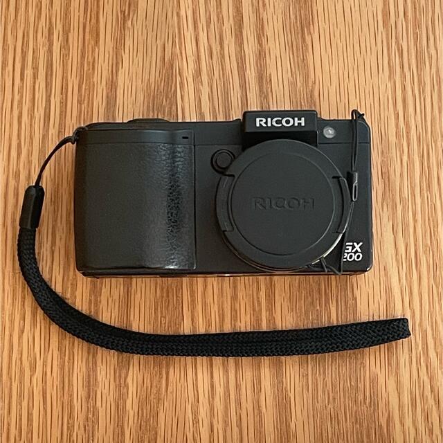 今年も話題の 12.1MP カメラ RICOH リコー コンパクトデジタルカメラ GX200 Zeppin 今年も話題の 12.1MP カメラ RICOH リコー コンパクトデジタルカメラ GX200 Zeppin