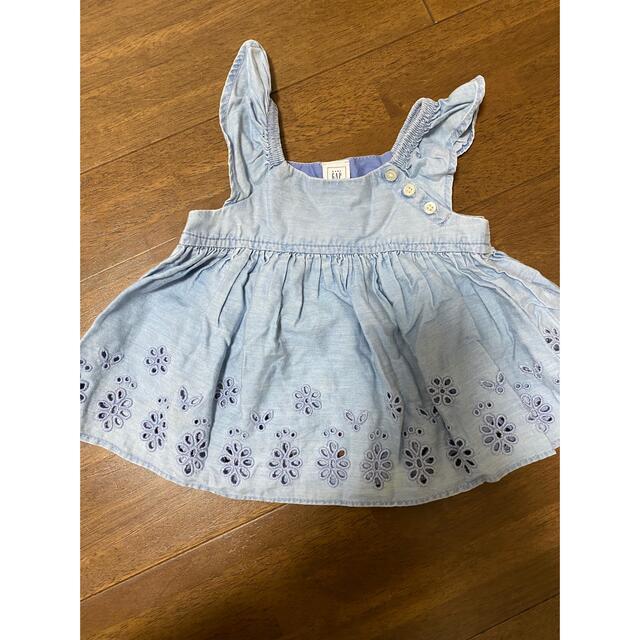 babyGAP(ベビーギャップ)のBaby Gap 肩フリルチュニック　6〜12month キッズ/ベビー/マタニティのベビー服(~85cm)(タンクトップ/キャミソール)の商品写真