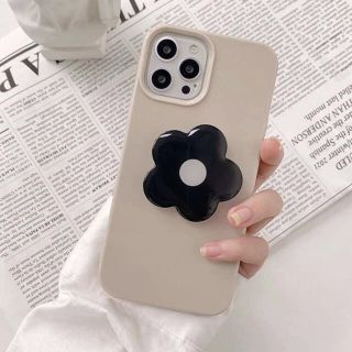 iPhone13 人気！iPhoneケース お花　グリップ付き ベージュケース(iPhoneケース)