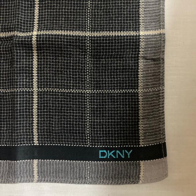 Donna Karan(ダナキャラン)のダナキャラン　ハンカチ　中古品　グレー　#1507 メンズのファッション小物(ハンカチ/ポケットチーフ)の商品写真