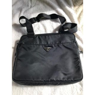 プラダ(PRADA)のPRADA A4 ショルダーバッグ【男女兼用】(ショルダーバッグ)