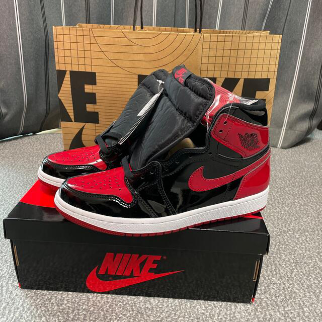 NIKE(ナイキ)のライジングサン様専用 NIKE AJ 1 “Patent Bred”  メンズの靴/シューズ(スニーカー)の商品写真