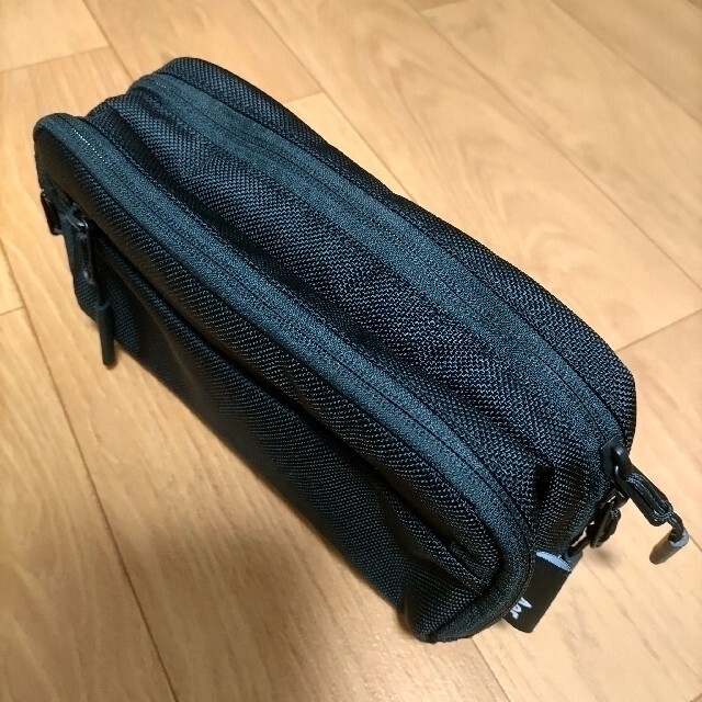 ★送料込！Aer Dopp Kit・マルチポーチ・黒・定価7,700円 メンズのバッグ(セカンドバッグ/クラッチバッグ)の商品写真