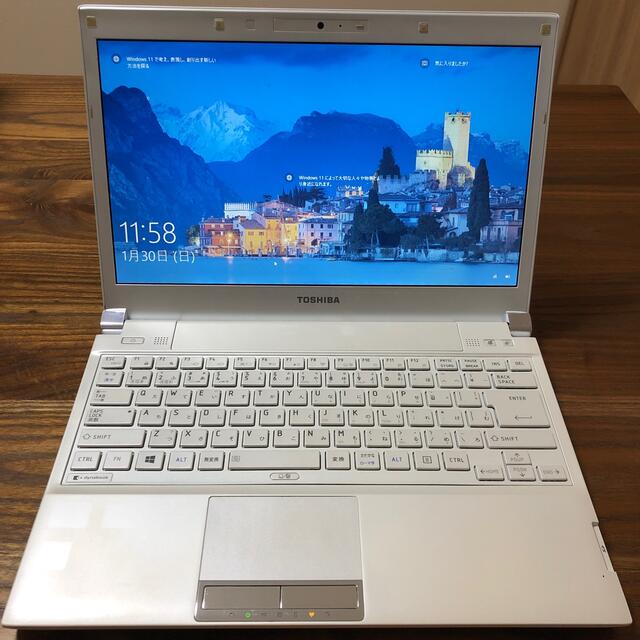 dynabook R732/E25 WH 東芝