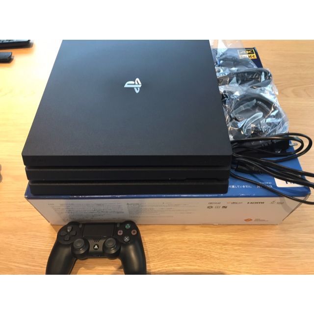 PS4 Pro 1TB CUH-7200B B01