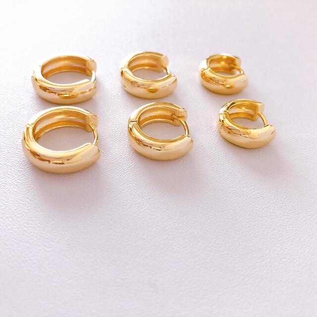 〈f66〉14K フープピアス ゴールド gold 韓国 シンプル 人気 高見え レディースのアクセサリー(ピアス)の商品写真