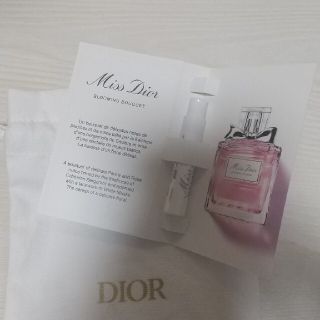 クリスチャンディオール(Christian Dior)のDior   香水1ml(香水(女性用))