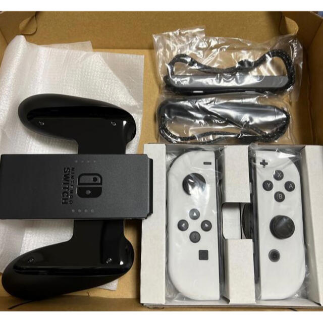 有機ELモデルSwitchに付属ジョイコンホワイト、ストラップ、グリップ | フリマアプリ ラクマ