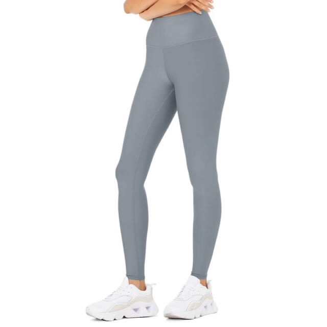 lululemon(ルルレモン)のタグ付新品♡alo yoga♡ hight-waist air lift レディースのレッグウェア(レギンス/スパッツ)の商品写真