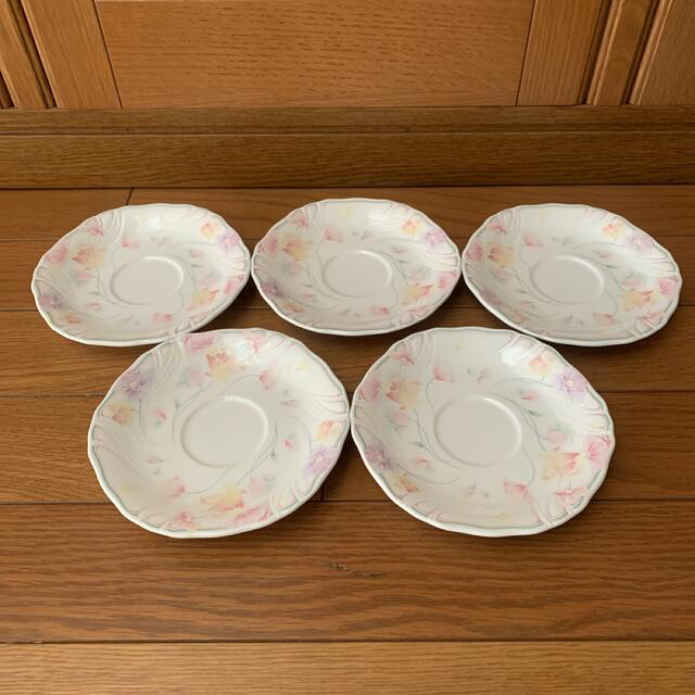 Noritake(ノリタケ)のNitto  JAPAN Pure &White 小皿5枚　ケーキ皿　取り皿 インテリア/住まい/日用品のキッチン/食器(食器)の商品写真