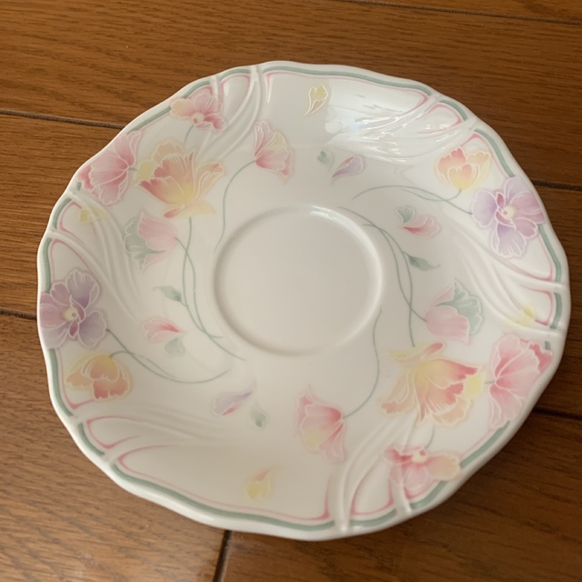 Noritake(ノリタケ)のNitto  JAPAN Pure &White 小皿5枚　ケーキ皿　取り皿 インテリア/住まい/日用品のキッチン/食器(食器)の商品写真