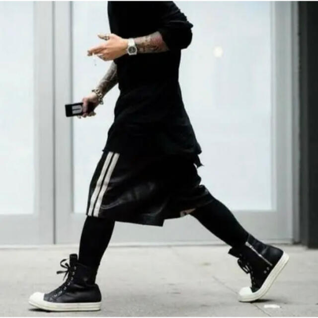 Rick Owens(リックオウエンス)のリックオウエンス 14AW サイドラインレザービッグショーツ  メンズのパンツ(サルエルパンツ)の商品写真