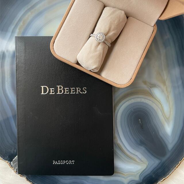 DE BEERS(デビアス)のDe Beers ダイヤモンド0.84ct マイクロパヴェリング レディースのアクセサリー(リング(指輪))の商品写真