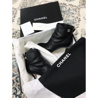 シャネル(CHANEL)のCHANEL ブーツ　35.5(ブーツ)