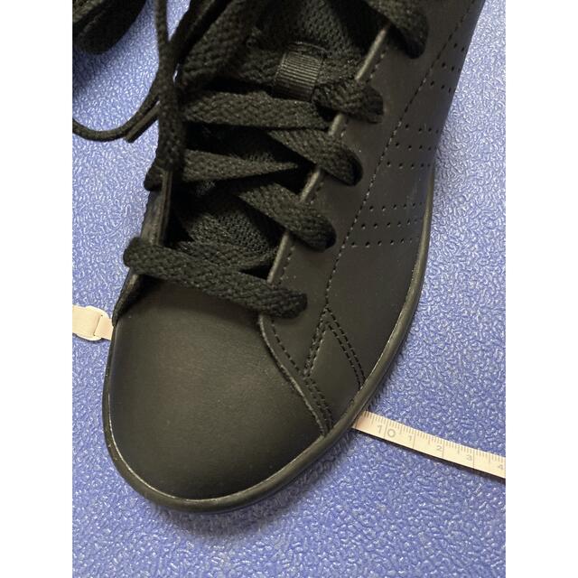 adidas(アディダス)のアディダス　スニーカー　22.5cm  ブラック キッズ/ベビー/マタニティのキッズ靴/シューズ(15cm~)(スニーカー)の商品写真