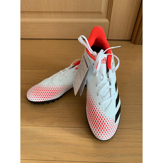 adidas(アディダス)のアディダス トレシュー ジュニア プレデター 20.4 新品 スポーツ/アウトドアのサッカー/フットサル(シューズ)の商品写真