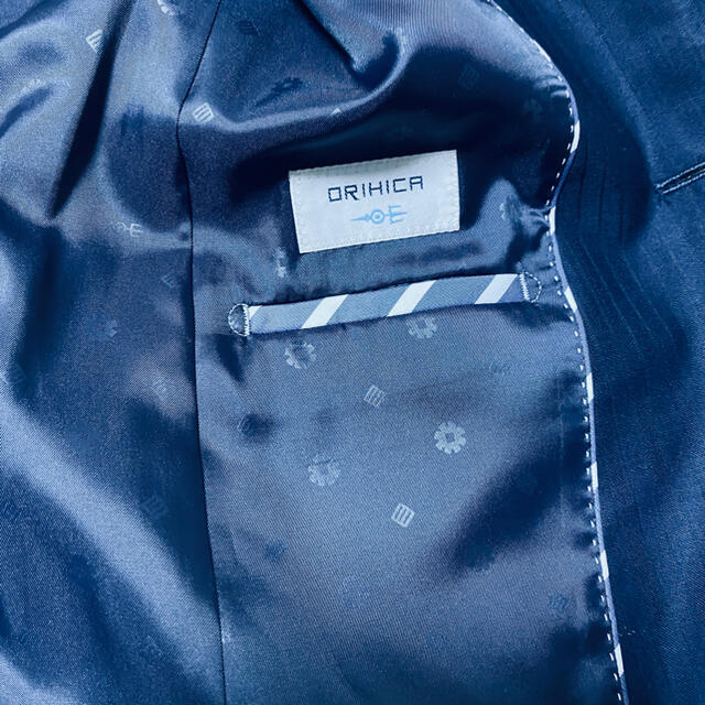 ORIHICA(オリヒカ)の美品　オリヒカ スーツ セットアップ ストライプ  ネイビー メンズのスーツ(セットアップ)の商品写真
