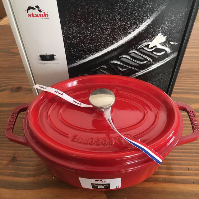 STAUB オーバル23センチ　チェリーインテリア/住まい/日用品