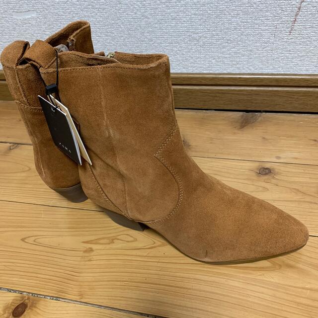ZARA - 新品タグ付きZARAスエードブーツの通販 by マック's shop|ザラ ...