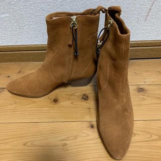 ザラ(ZARA)の新品タグ付きZARAスエードブーツ(ブーツ)