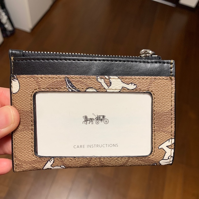 COACH(コーチ)のコーチ　パスケース　スヌーピー　コラボ レディースのファッション小物(名刺入れ/定期入れ)の商品写真