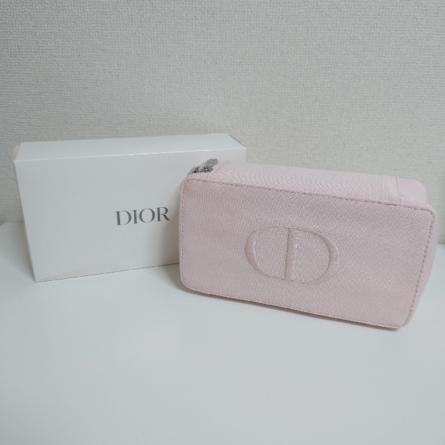 Christian Dior(クリスチャンディオール)の【新品】Dior　バニティポーチ　ピンク レディースのファッション小物(ポーチ)の商品写真