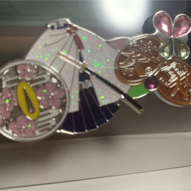 鬼滅の刃 ユニバ USJ usj カナヲ ヘアピン 栗花落カナヲ エンタメ/ホビーのアニメグッズ(バッジ/ピンバッジ)の商品写真