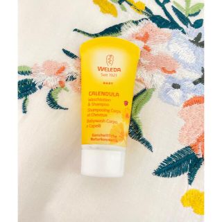 ヴェレダ(WELEDA)のヴェレダ カレンドラ ベビーウォッシュ&シャンプー 20ml コスメキッチン(ベビーローション)