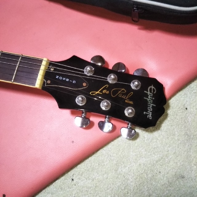 Epiphone(エピフォン)の最終価格　Epiphoneレスポールスタンダード　チェリーサンバースト 楽器のギター(エレキギター)の商品写真