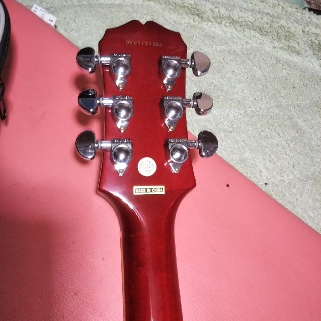 Epiphone(エピフォン)の最終価格　Epiphoneレスポールスタンダード　チェリーサンバースト 楽器のギター(エレキギター)の商品写真