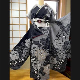 豪華振袖七点セット*本絞り逸品美品*黒白金駒刺繍本疋田総柄の通販 by ...