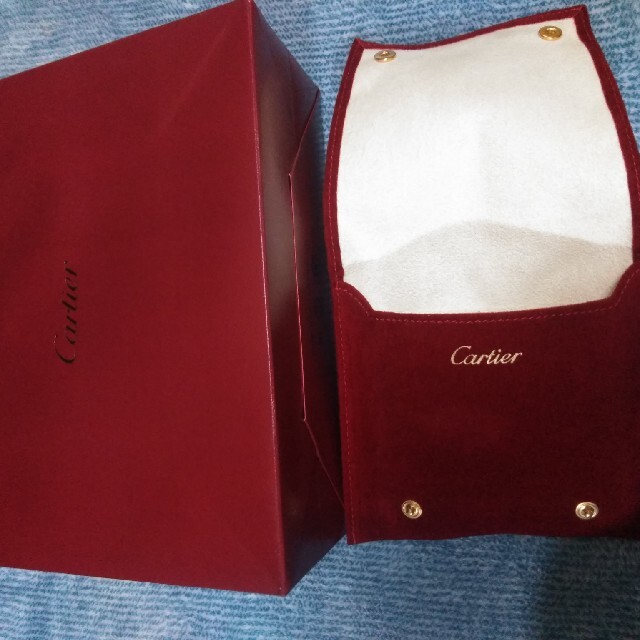 Cartier(カルティエ)のカルティエ　ウオッチケース　ショッパー付き レディースのファッション小物(ポーチ)の商品写真