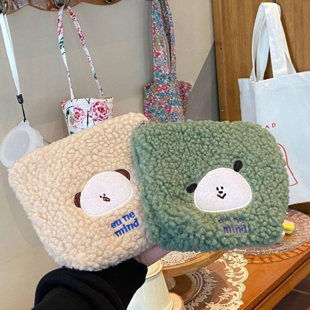 New ベージュ 犬 もこもこ ミニポーチ 韓国 雑貨 人気 ウネマインドの通販 By Sonrisa Shop ラクマ New ベージュ 犬 もこもこ ミニポーチ 韓国 雑貨 人気 ウネマインドの通販 By Sonrisa Shop ラクマ