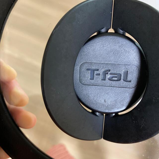 T-fal(ティファール)のティファール   17㎝　ふた　インジニオ・ネオ バタフライガラスぶた インテリア/住まい/日用品のキッチン/食器(鍋/フライパン)の商品写真