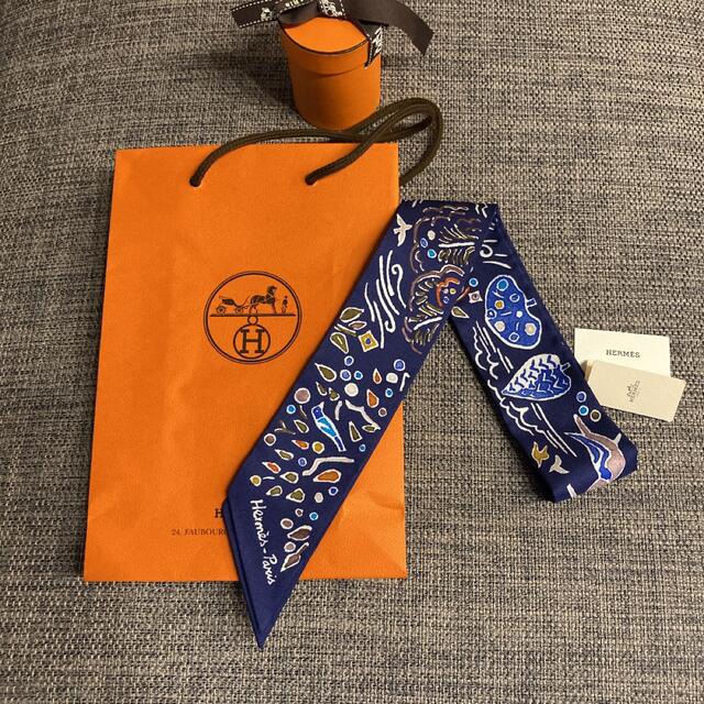 Hermes - お値下げ 新品未使用 HERMES 春の島 2022SS ツイリーの通販