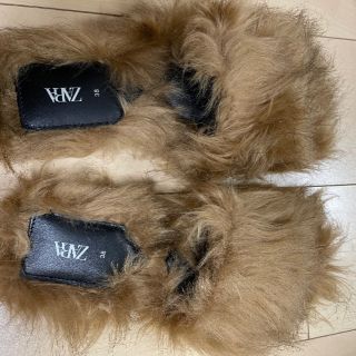 ZARA(ファー ・ サンダル)のフリマアイテム一覧 ZARA(ファー ・ サンダル)のフリマアイテム一覧