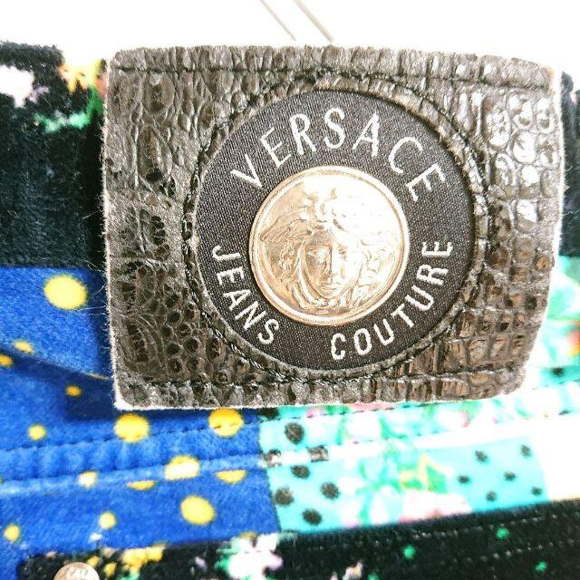 VERSACE(ヴェルサーチ)の【ヴェルサーチ】メデューサ カジュアルパンツ スリム カラフル コットン100% レディースのパンツ(カジュアルパンツ)の商品写真