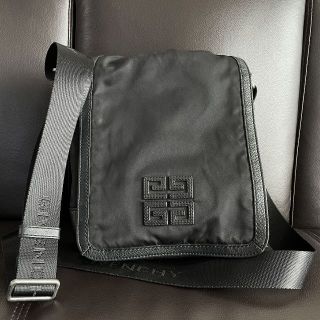 ジバンシィ(GIVENCHY)のジバンシィ ビッグ GG ロゴ レザー ナイロン ショルダー バッグ GG45(ショルダーバッグ)