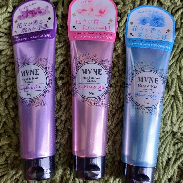 MVNE ハンドクリーム3本セット　新品 コスメ/美容のボディケア(ハンドクリーム)の商品写真