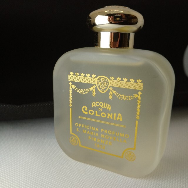 Santa Maria Novella(サンタマリアノヴェッラ)の残量多⭐サンタ・マリア・ノヴェッラ「カーラ・ロッサ」100ml　カーラロッサ コスメ/美容の香水(ユニセックス)の商品写真