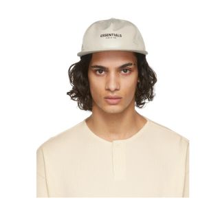 フィアオブゴッド(FEAR OF GOD)のESSENTIALS New Era エディション ベージュ (キャップ)